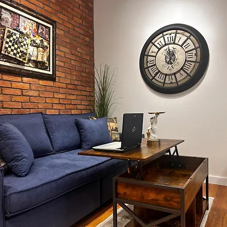 Remezzo 18 Spacious 2br In Center Quiet Full Amenities