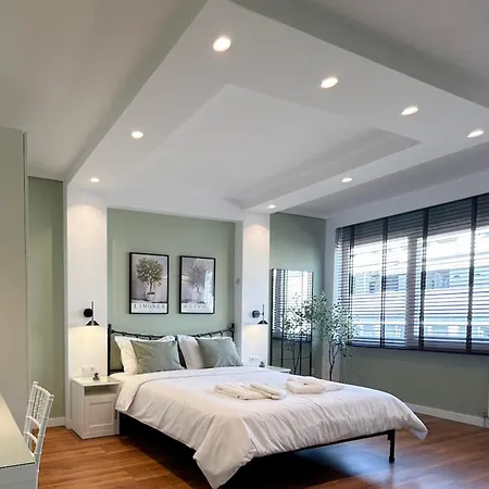 Remezzo 18 Spacious 2br In Center Quiet Full Amenities Apartmán