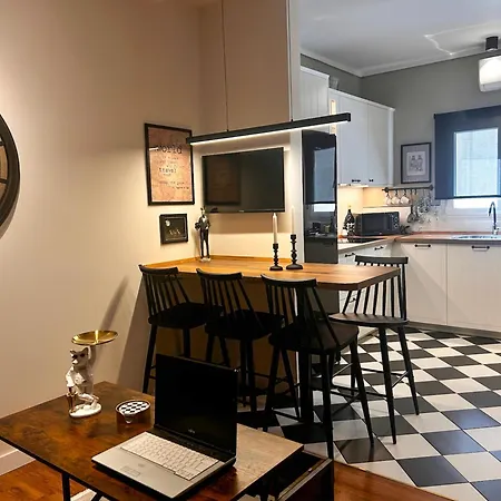 Remezzo 18 Spacious 2br In Center Quiet Full Amenities * Szaloniki
